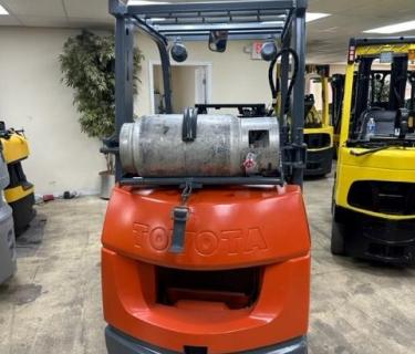 Toyota 4000lb Forklift Truckers Mast Atlanta Georgia