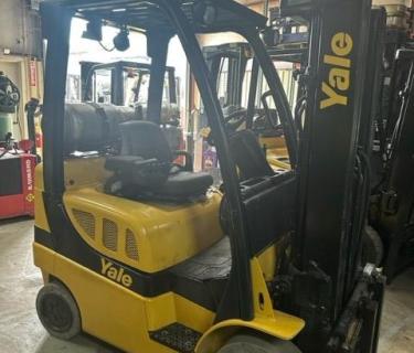 Yale 5000lb Forklift 3 Stage Mast Side shifting forks Yale Warehouse Forklift 5000lb Forklift