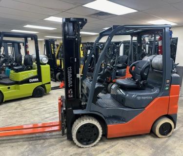 Caterpillar 4000lb Forklift 3 stage mast Side Shifting Forks Atlanta Forklifts