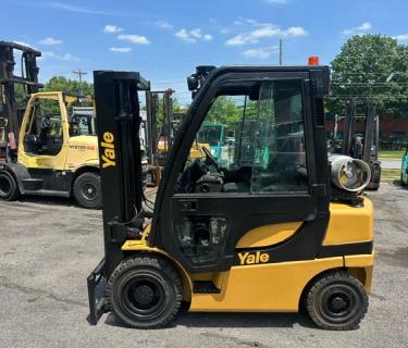 Yale 5000lb Pneumatic Forklift 3 Stage Mast Side shifting forks Yale Warehouse Forklift 5000lb Forklift