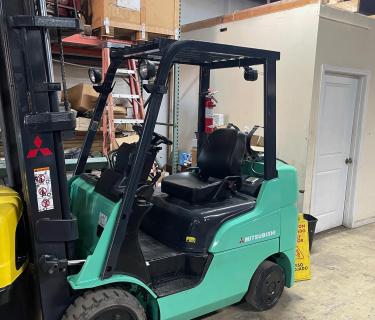 Mitsubishi Forklift 3 stage mast Side Shifting Forks Atlanta Forklifts