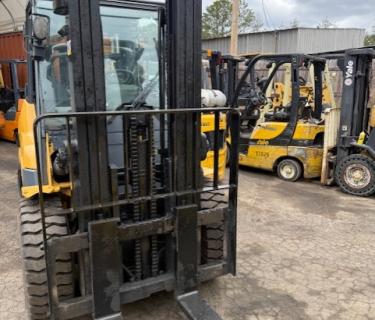 Caterpillar 9,000lb Forklift Pneumatic for sale Atlanta Georgia