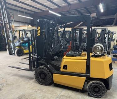 Yale 5000lb Forklift 3 Stage Mast Side shifting forks Yale Warehouse 