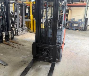 Toyota 3000LB 3 Stage Mast Side Shifting Forks 