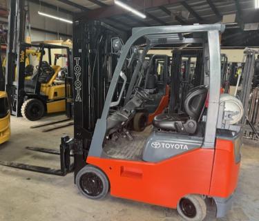 Toyota 3000LB 3 Stage Mast Side Shifting Forks 