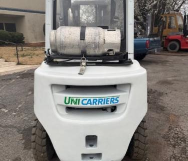 Unicarriers nissan 9000lb pneumatic forklift dual drive tires for sale